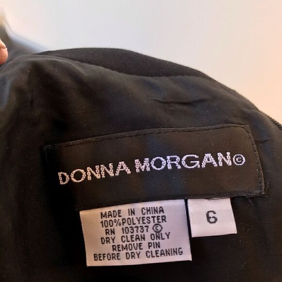 Donna Morgan Beaded Black Sleeveless Sheath Size 6 - Picture 5 of 9